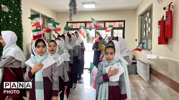 نهال‌ها در دبستان چلیچه به یاد شهدای مدرسه میناب می‌رویند