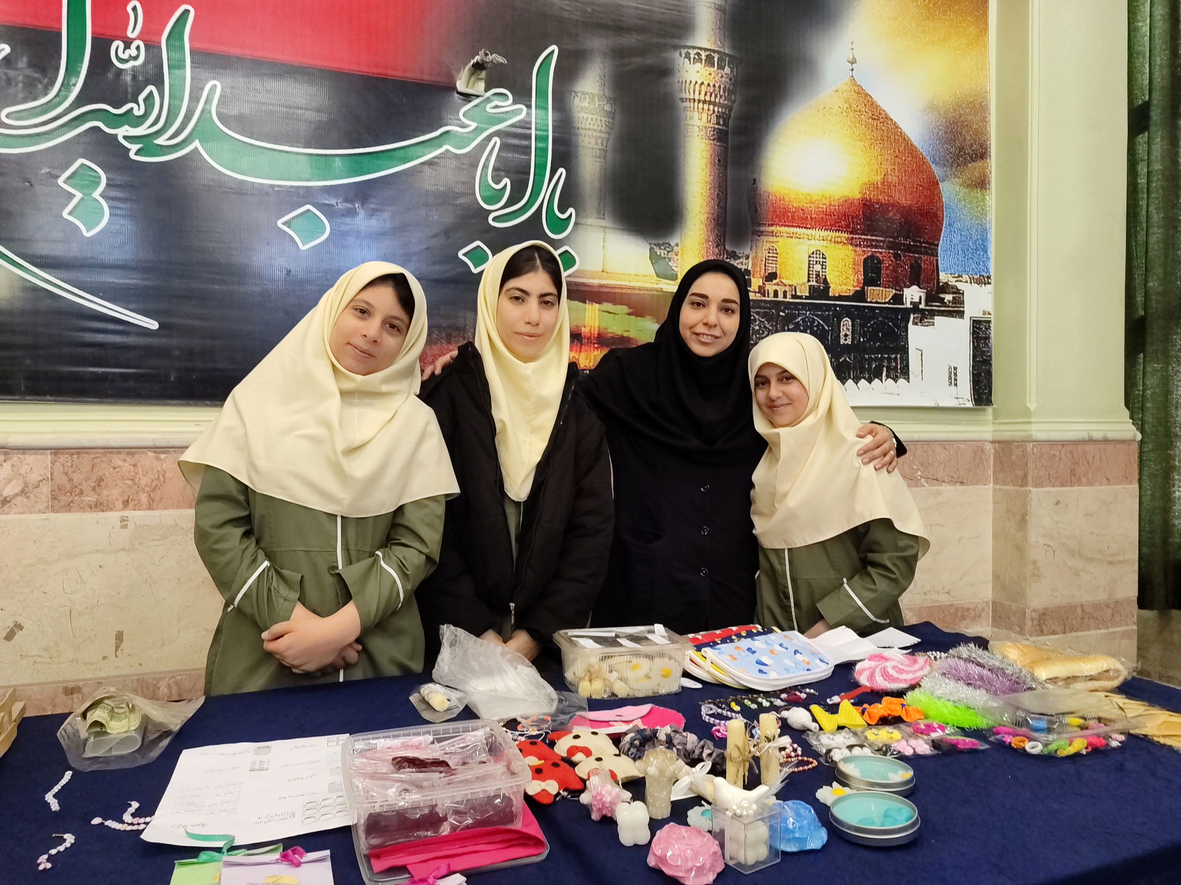 بازارچه و نمایشگاه هنرهای دستی آموزشگاه فاطمیه ملارد 