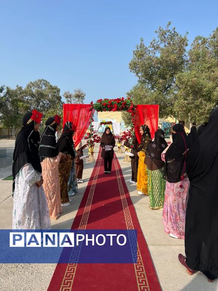 آغاز سال تحصیلی با کاشت درخت به یاد شهدای دانش‌آموز در سیریک