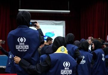 دختران پانایی هویت ایرانی بودنشان را به‌ دشمنان ثابت کردند