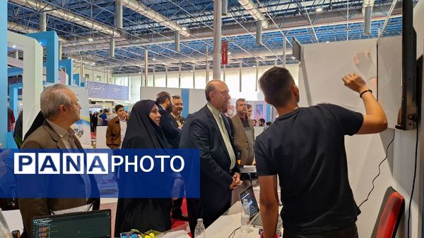 غرفه رباتیک و هوش مصنوعی ناحیه ۶ 