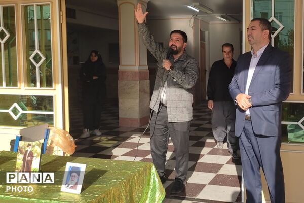 دبیرستان شهید عیسی‌وند میزبان پرچم متبرک حرم امام حسین (ع) 