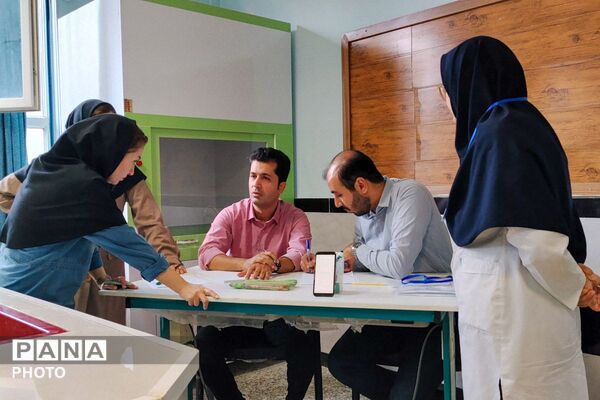 نمایش توانمندی دانش‌آموزان در جشنواره نوجوان خوارزمی