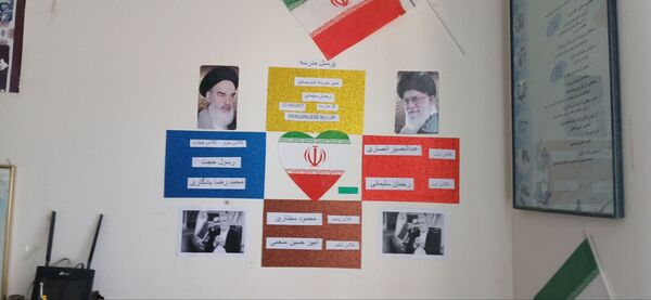 عطر انقلاب در دبستان امام جعفر صادق(ع) روستای تونه شهرستان باخرز