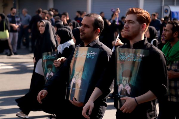 برگزاری مراسم وداع تهرانی‌ها با پیکر ابراهیم رئیسی و همراهانش