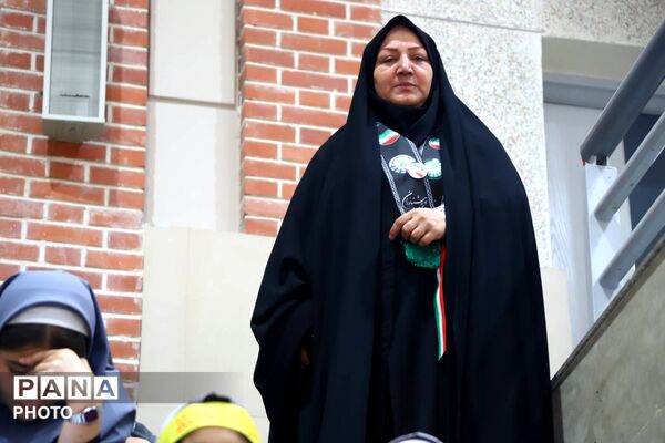 همایش سوگواری ۱۵۰۰ نفری دانش‌آموزی «باید برخاست» در آذربایجان شرقی