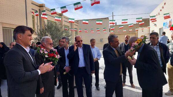 نماز خانه دبستان شاهد علی بن ابی طالب(ع) مهریز افتتاح شد
