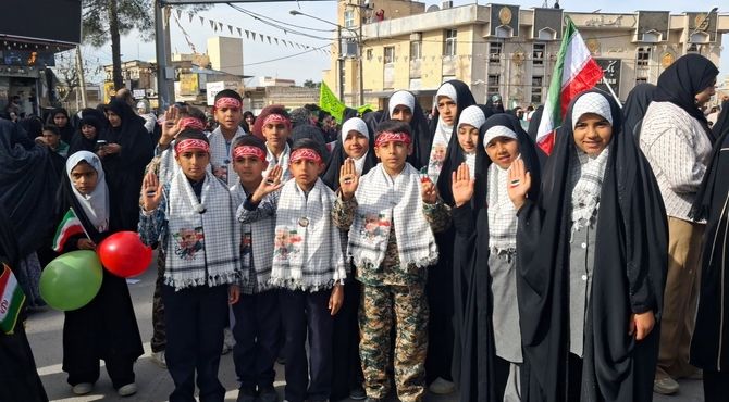 برگزاری راهپیمایی ۲۲ بهمن در فیروزآباد