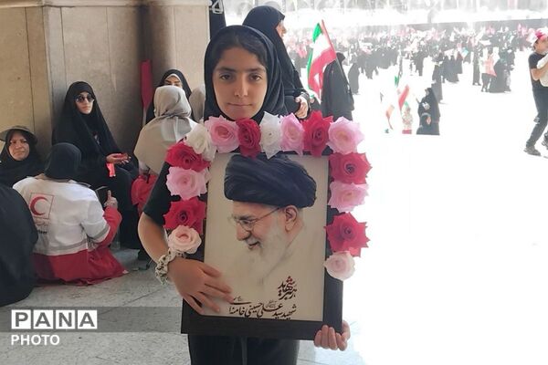 من خود به چشم خویشتن دیدم که جانم می رود ...
