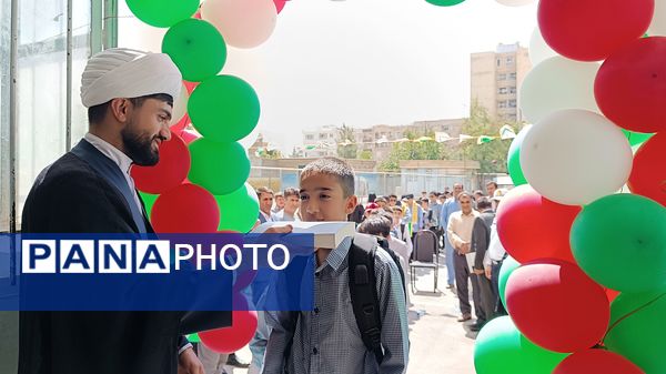 همزمان با سراسر کشور زنگ جوانه‌ها در یاسوج به صدا در آمد