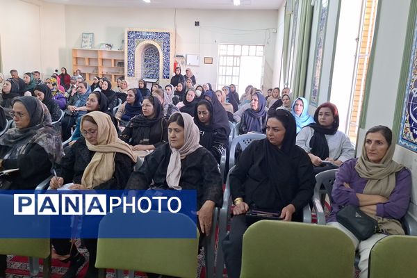 اجرای طرح توانمندسازی والدین در شیراز