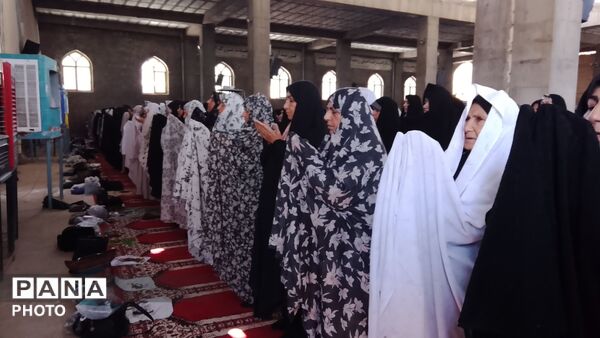نماز جمعه در مسجد جامع شهرستان نیشابور 