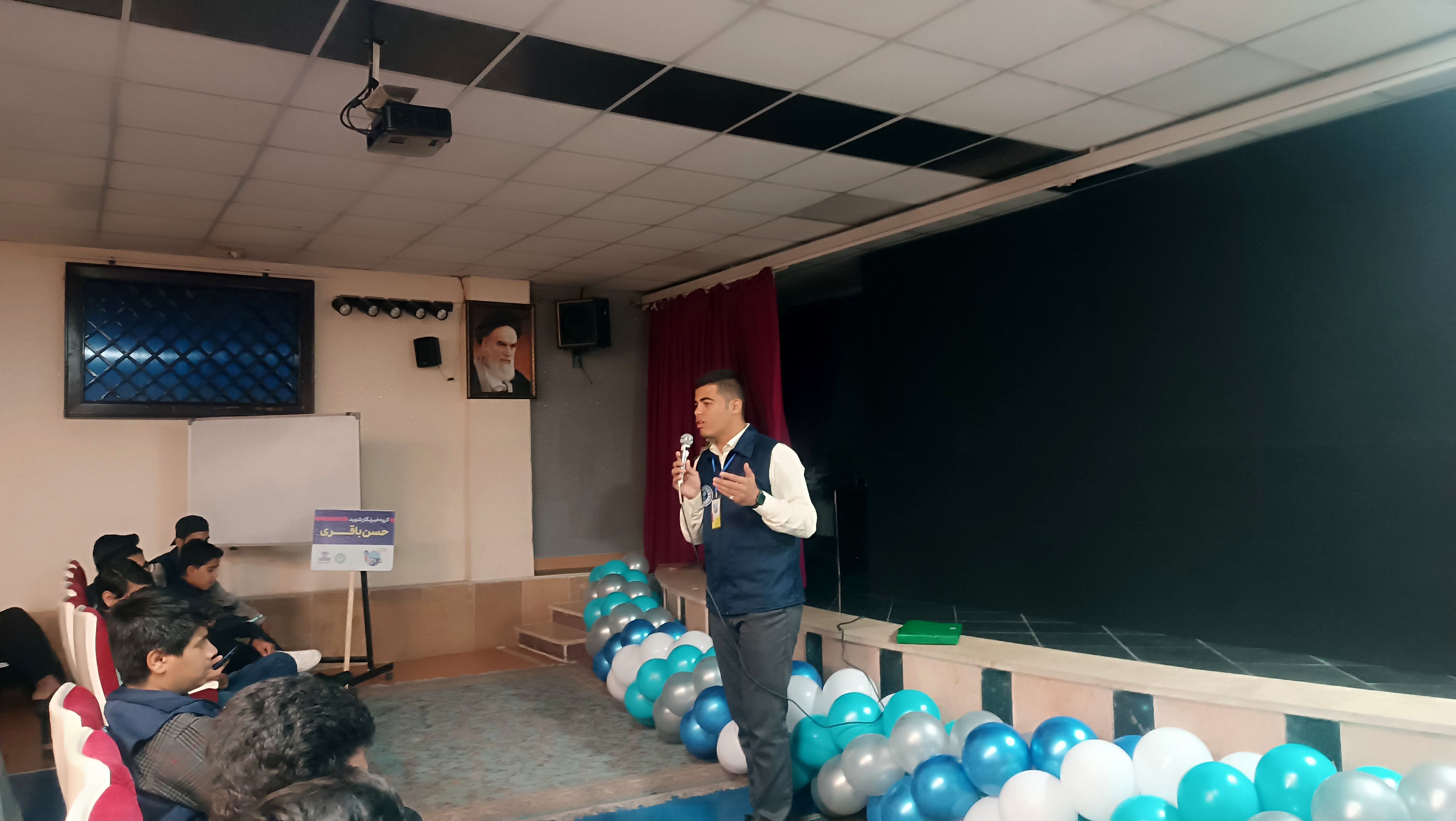 پخش و نقد فیلم در اردوگاه شهید باهنر تهران در اردوی ملی پسران مسئله محور پانا