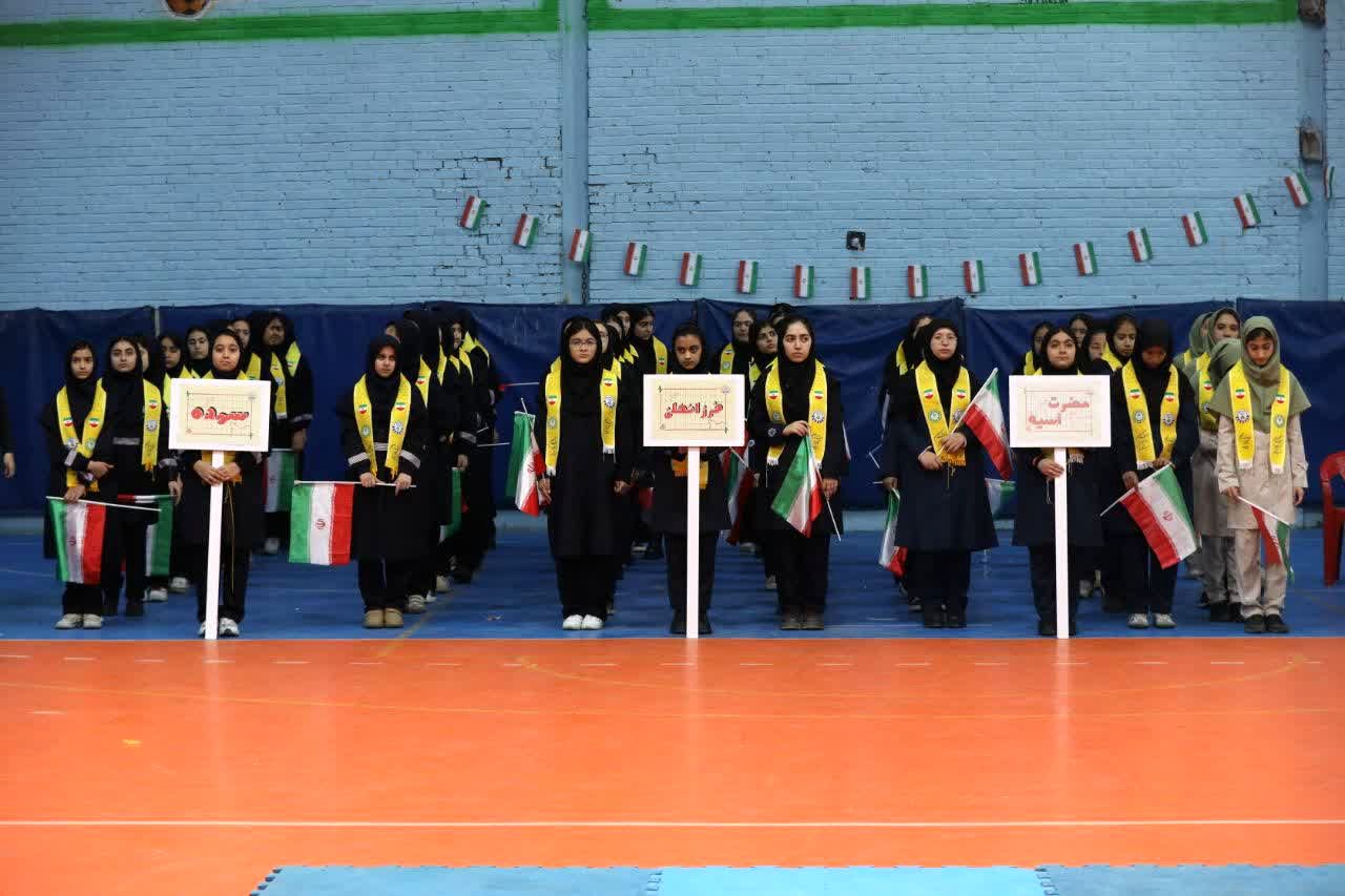  دانش آموزان و دانشجویان یکی از ارکان اصلی شکل گیری انقلاب بوده اند