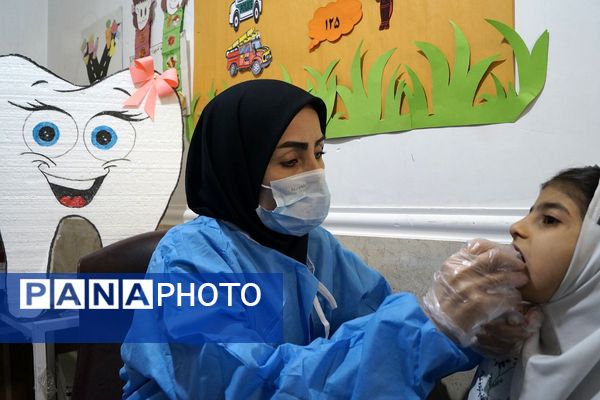 آموزش بهداشت دهان و دندان در مدرسه شهدای ۱۵ خرداد
