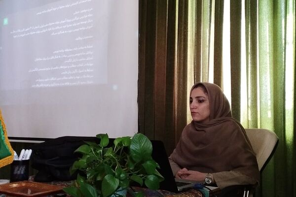 برگزاری مینی دوره هوش مصنوعی در دبیرستان حکمت بهارستان‌دو