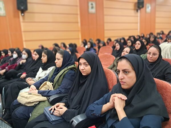 آیین تجلیل از رتبه‌ برتر‌های ناحیه۲
