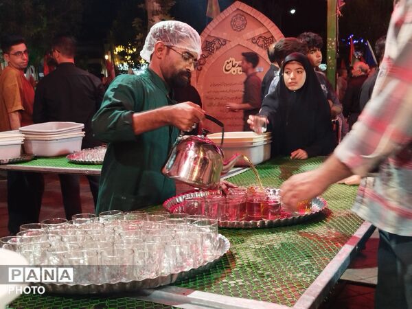 میزبانی از «مهمانِ شهید» در صد و چهل و یکمین شبِ چایخانه حضرت زهرا (س)