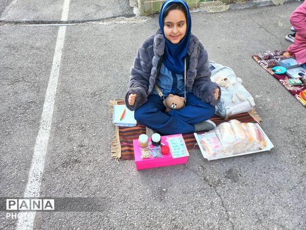 بازارچه کارآفرینی دانش‌آموزان شهید جواهری۲ 