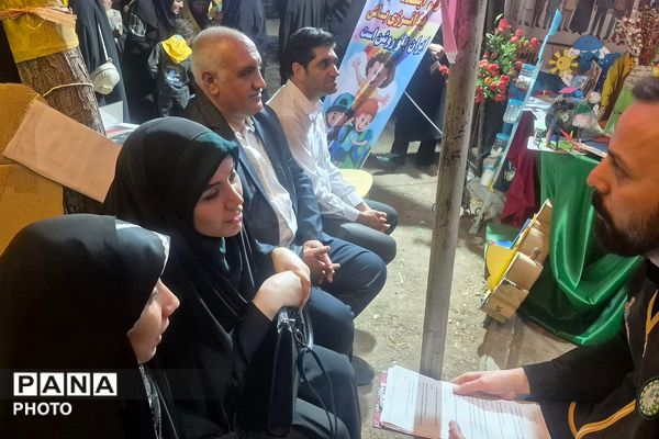  بازدید رئیس سازمان دانش‌آموزی شهرستانهای استان تهران از غرفه «با انرژی‌ها» منطقه کهریزک