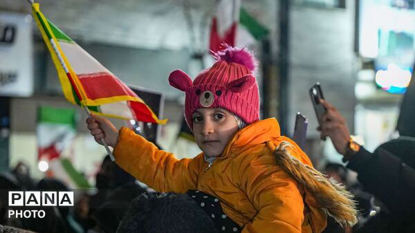 حضور بی‌نظیر مردم مشکین‌دشت در شب‌های ایستادگی و مقاوم