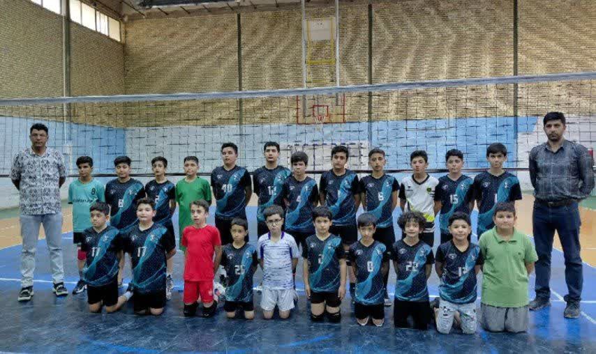 انتخاب تیم والیبال نونهالان بروجن با دو رویکرد آموزشی و استعدادیابی مدارس