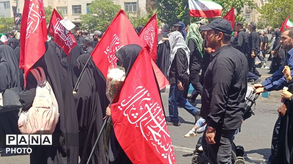 رستاخیز تاریخی لثارات خامنه ای در تهران