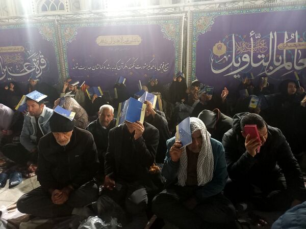 ساعاتی در آغوش پروردگار در حرم مطهر رضوی