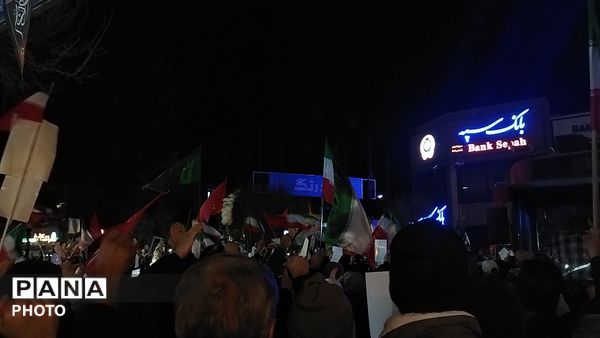 حضور نسل های مختلف در اجتماعات شبانه نیشابور