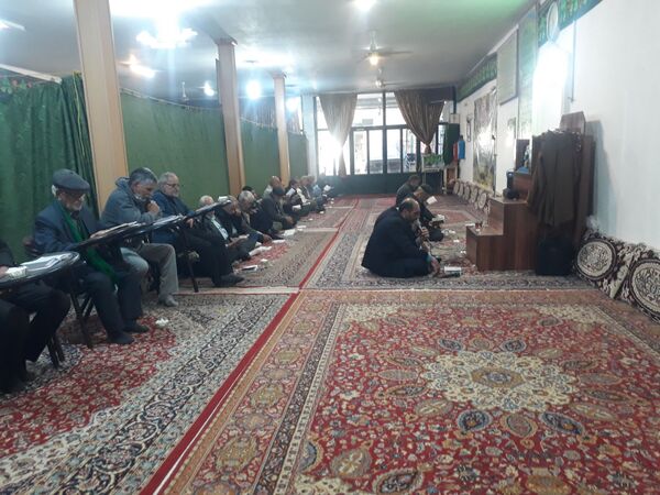 قرائت دعای پرفیض ندبه در مسجد ابوالفضلی بار