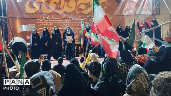 بلوار فضل، صحنه عشق و ارادت ملت به رهبر در شبی دیگر