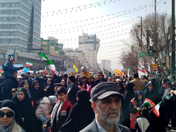 مردم در راهپیمایی ۲۲ بهمن، بار دیگر اتحاد خود را نشان دادند