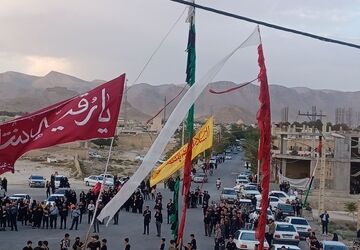 زمزمه‌های اربعین در کوچه‌پس‌کوچه‌های دهق