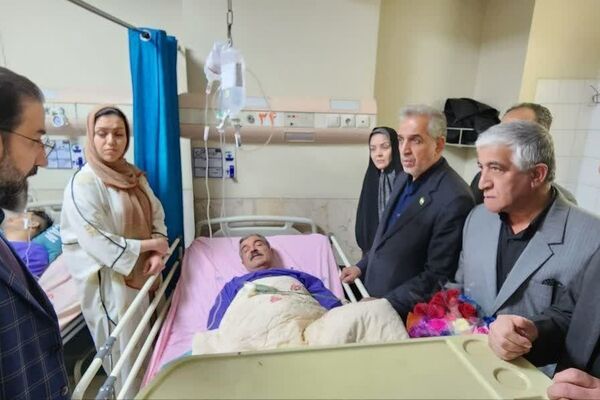 فرماندار همدان از روند درمان مجروحان «جنگ رمضان» بازدید کرد