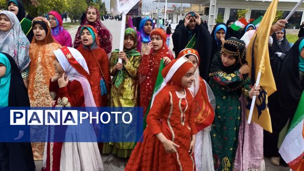حضور  پرشور مردم در راهپیمایی ۲۲ بهمن دهدشت