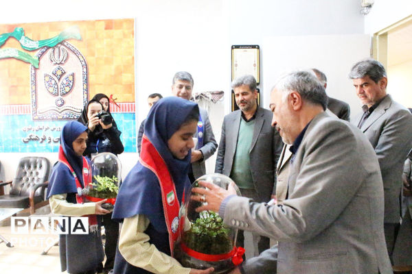 بازدید مدیرکل آموزش و پرورش خراسان رضوی از حوزه معاونت پرورشی و فرهنگی 