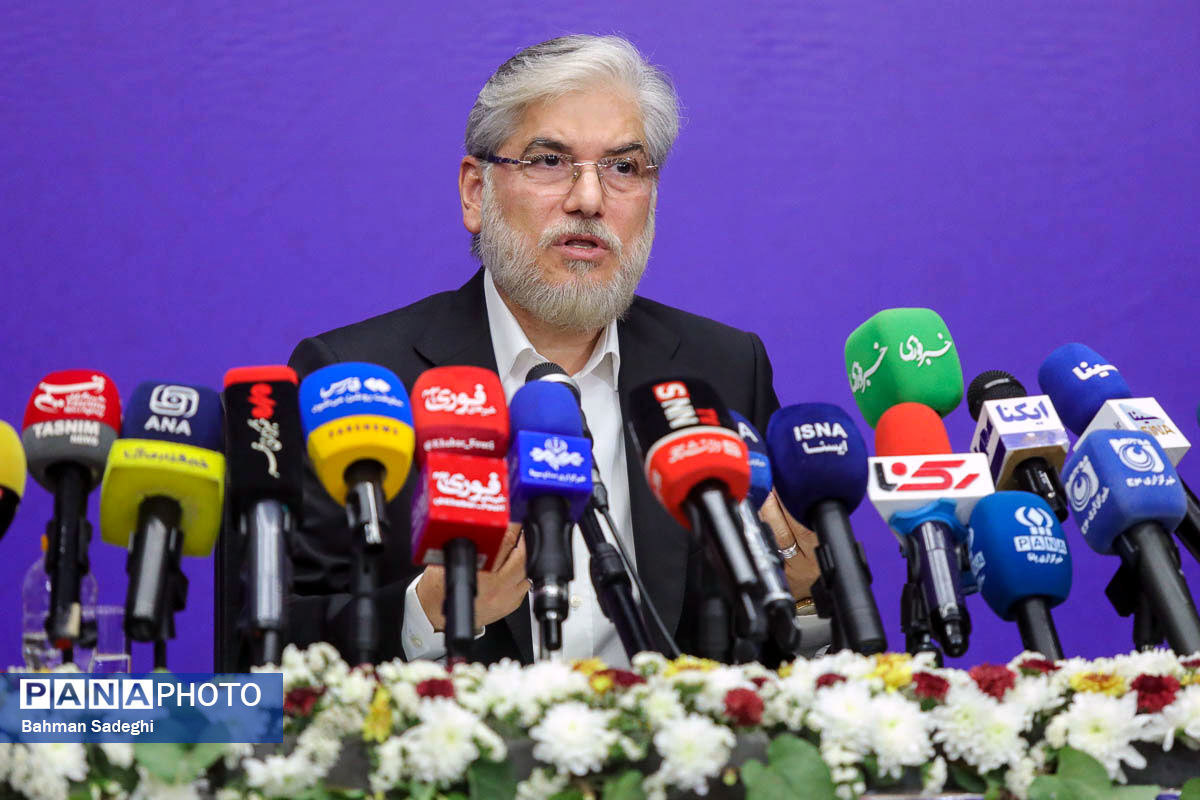دانشگاه‌ها در مراسم تشییع رهبر شهید، کانون خدمت‌رسانی و نمایش دستاوردهای علمی کشور باشند