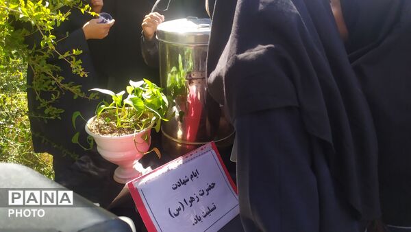 عطر و بوی دهه فاطمیه در دبیرستان فرهیختگان 