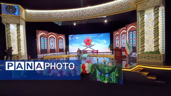 هم‌نوا شدن دل‌ها با آیات وحی در محفل انس با قرآن کریم