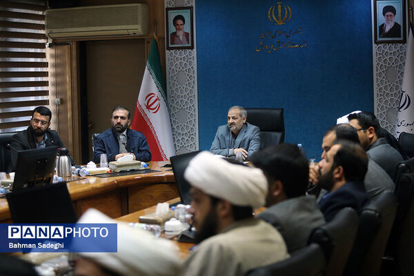 دیدار وزیر آموزش و پرورش با مسئولان اتحادیه انجمن‌های اسلامی دانش‌آموزی سراسر کشور