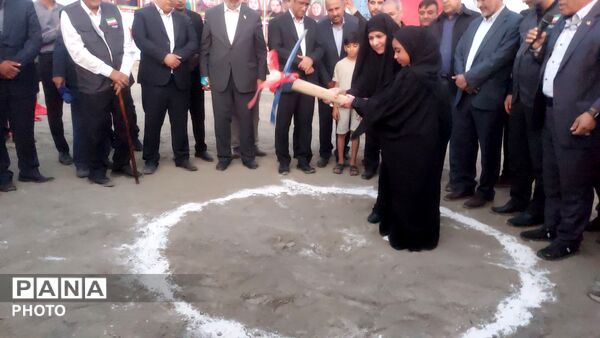کلنگ ساخت بزرگترین مجموعه آموزشی شرق هرمزگان 