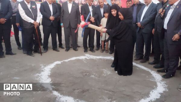 کلنگ ساخت بزرگترین مجموعه آموزشی شرق هرمزگان 