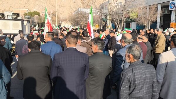 اجتماع حماسی مردم شهرستان زرقان در محکومیت اقدامات تروریستی اخیر