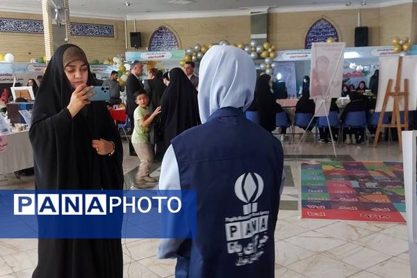 برگزاری نمایشگاه «افق‌های روشن» در دبستان حکمت ناحیه دو شهرری 