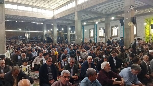 برگزاری نماز جمعه در آغاز هفته بسیج دانش آموزی با حضور دانش آموزان بسیجی نیشابور