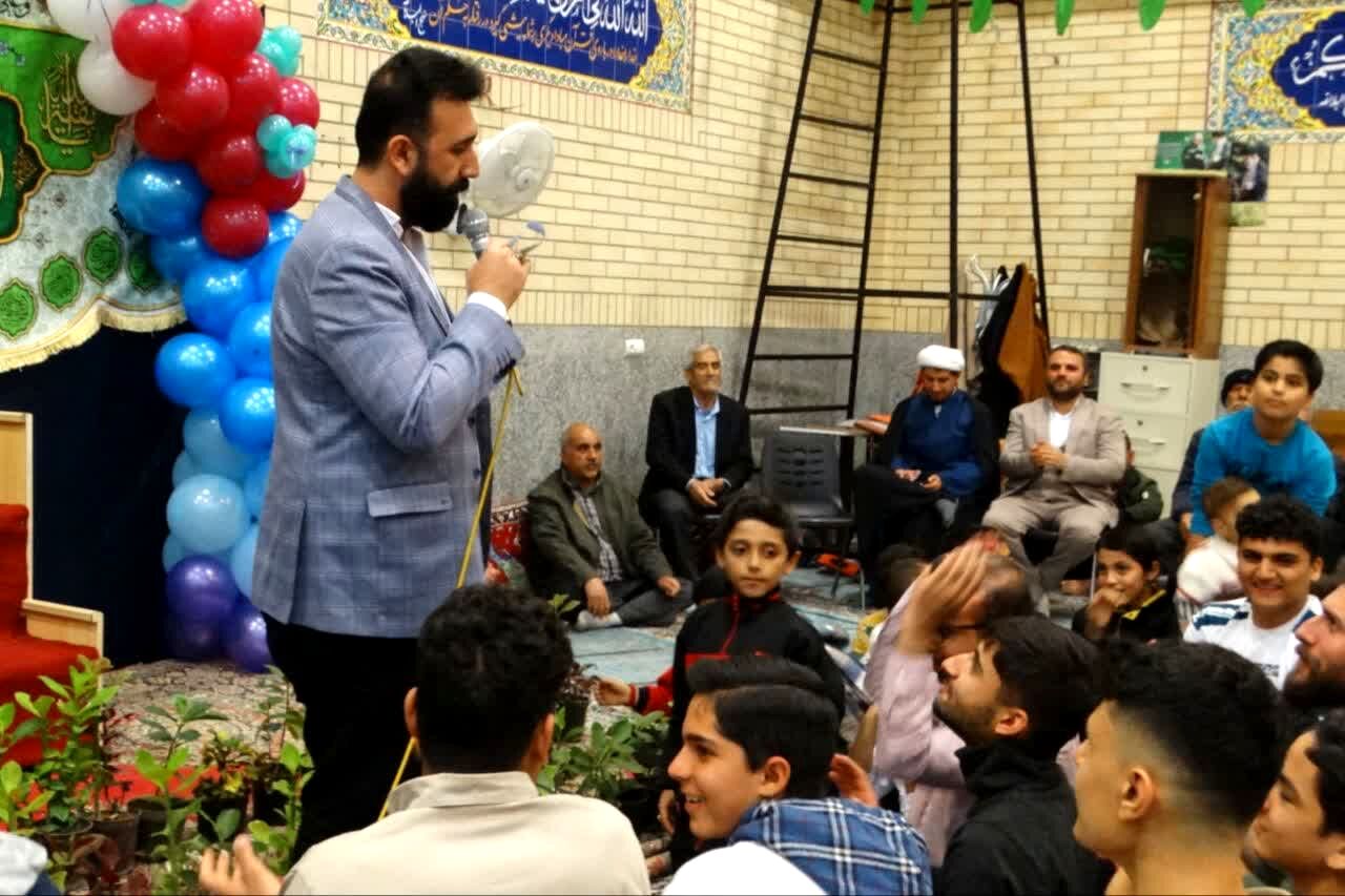 مسجدالقرآن غرق در شادی میلاد کریم اهل بیت(ع)