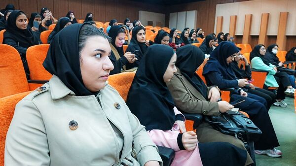 برگزاری محفل شعر در دانشگاه یاسوج