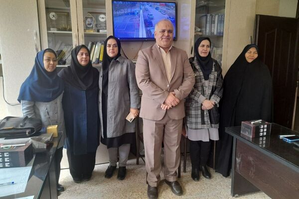 بازدید مدیر و کارشناسان سازمان دانش‌آموزی کردستان از مدارس سنندج