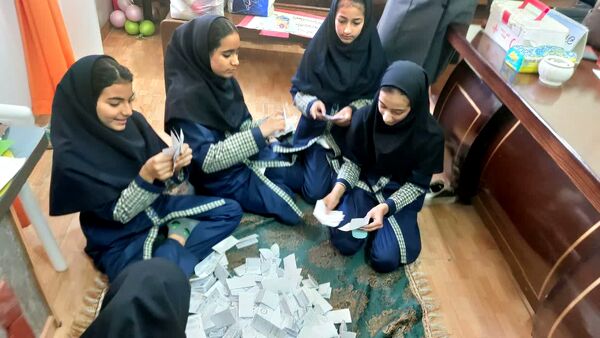 شور انتخاباتی و شمارش آراء شورای دانش‌آموزی دبستان سوم شعبان