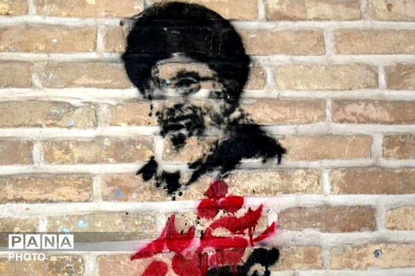 همدلی و هم صدایی مردم غیور نیشابور در اجتماعات شبانه